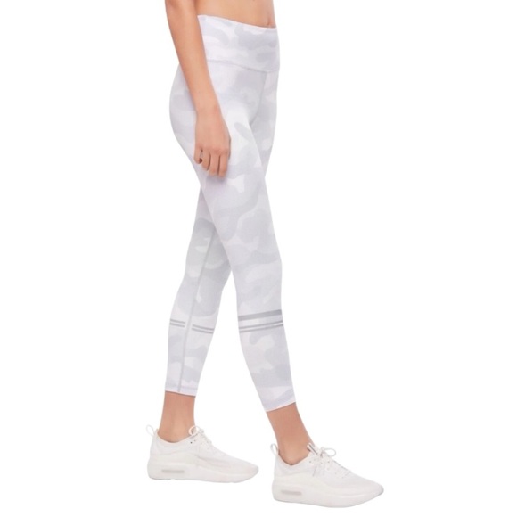 Lilybod Nina 7/8 Length High Waist Leggings White Camo Size Medium - Picture 2 of 11